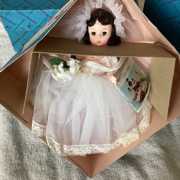 Madame Alexander Little Women Collection - #434 Brunette Bride Doll Discontinued - Picture 1 of 3